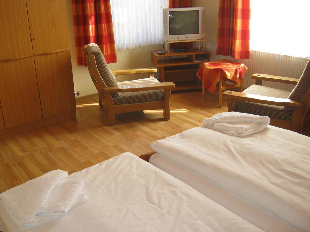 Landgasthof Schoenecke Wahrenholz Kültér fotó